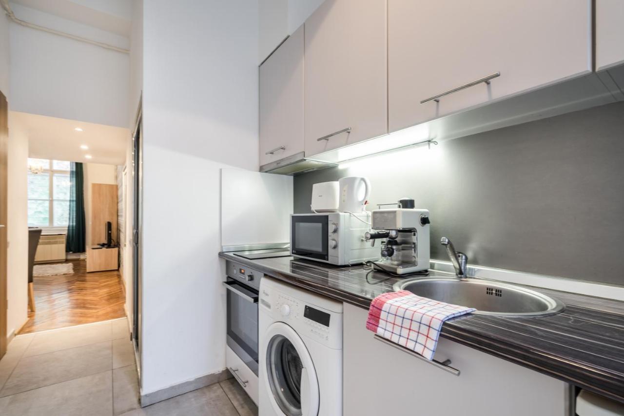 Bpr Robinia Downtown Apartment Budapest Kültér fotó